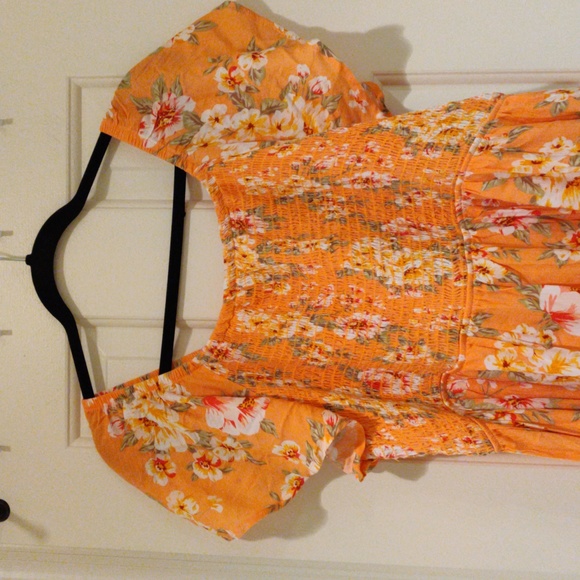 White Birch NWOT light tangerine floral dress size 2X - Picture 2 of 8